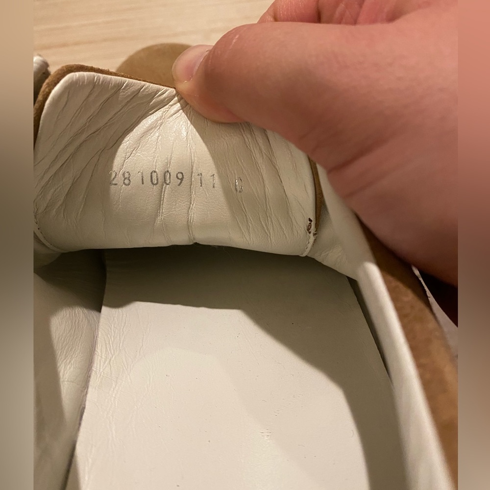 Gucci Low Suede Sneakers - Picture 7 of 9